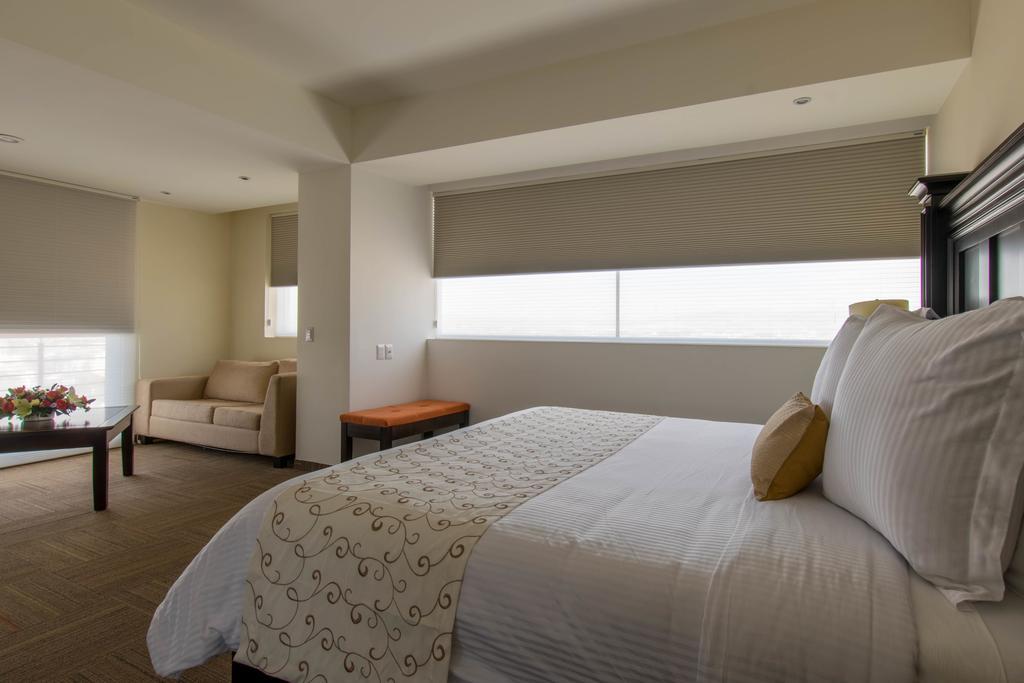 Hotel Stadium León Exterior foto Honeycomb shades